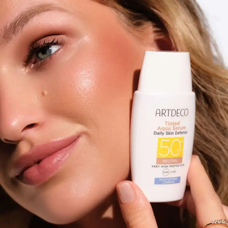 Fluide solaire SPF50+ teinté neutral