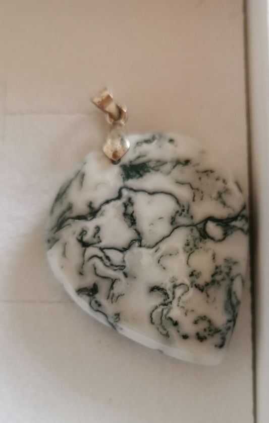 Pierre agate arbre